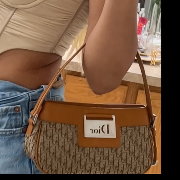 Dior Bag - Picture 11 of 17